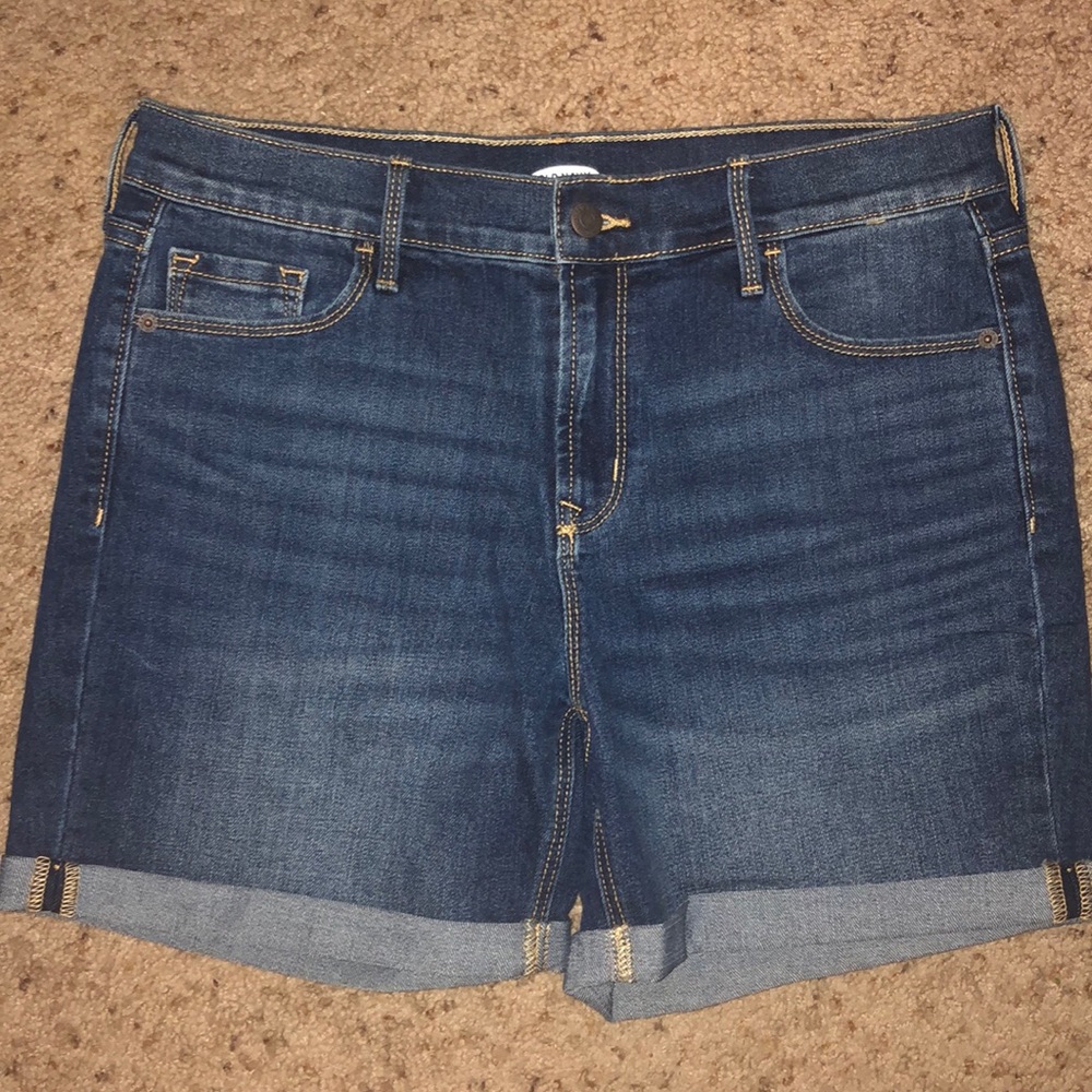 NWOT Old Navy Cuffed Denim Shorts